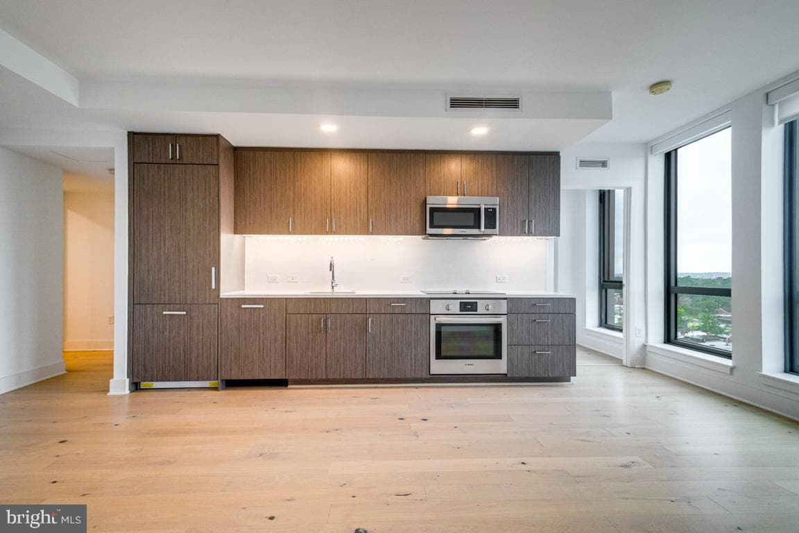 1211 Van Street SE #806 photo 3