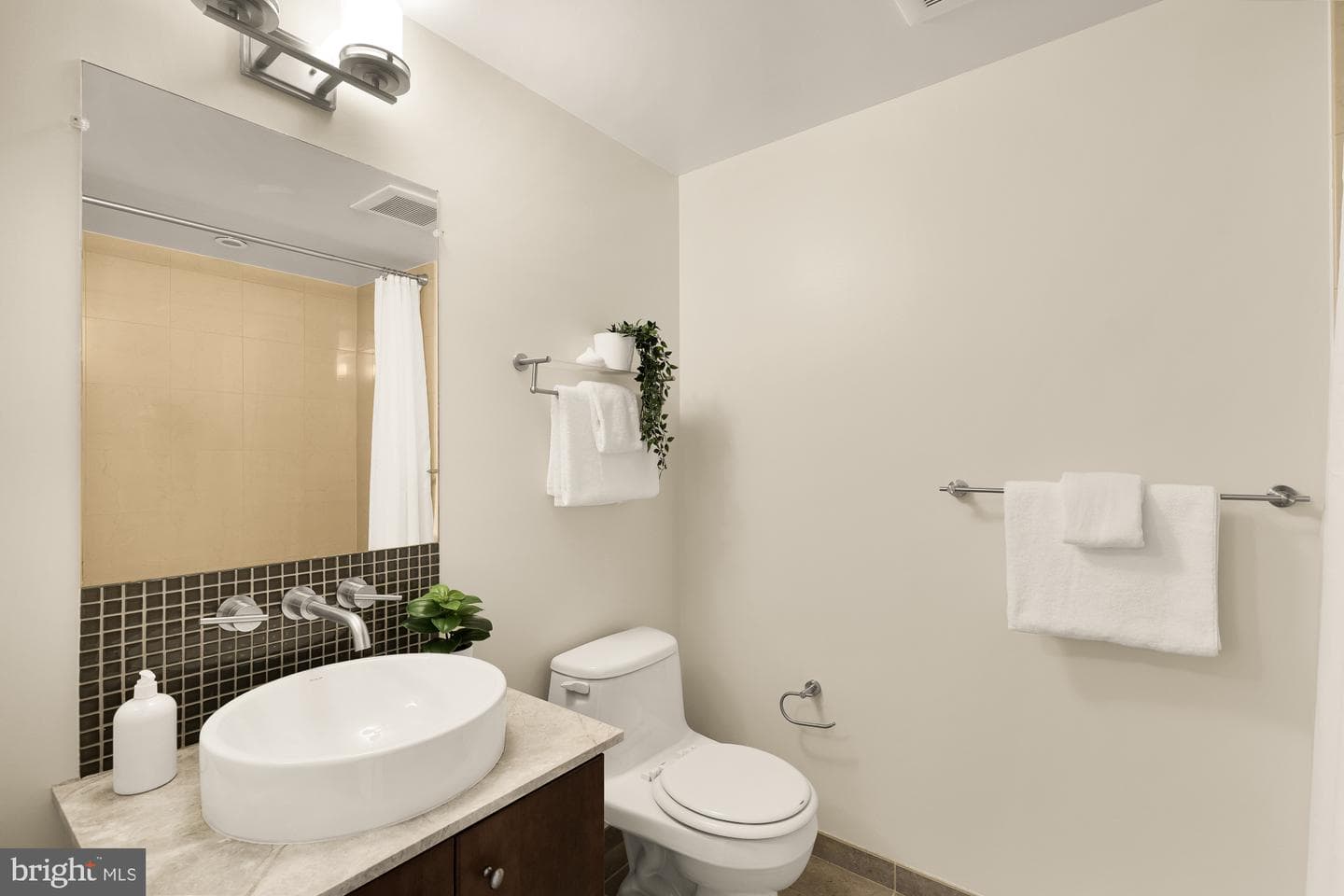 1025 1st Street SE #510 photo 15