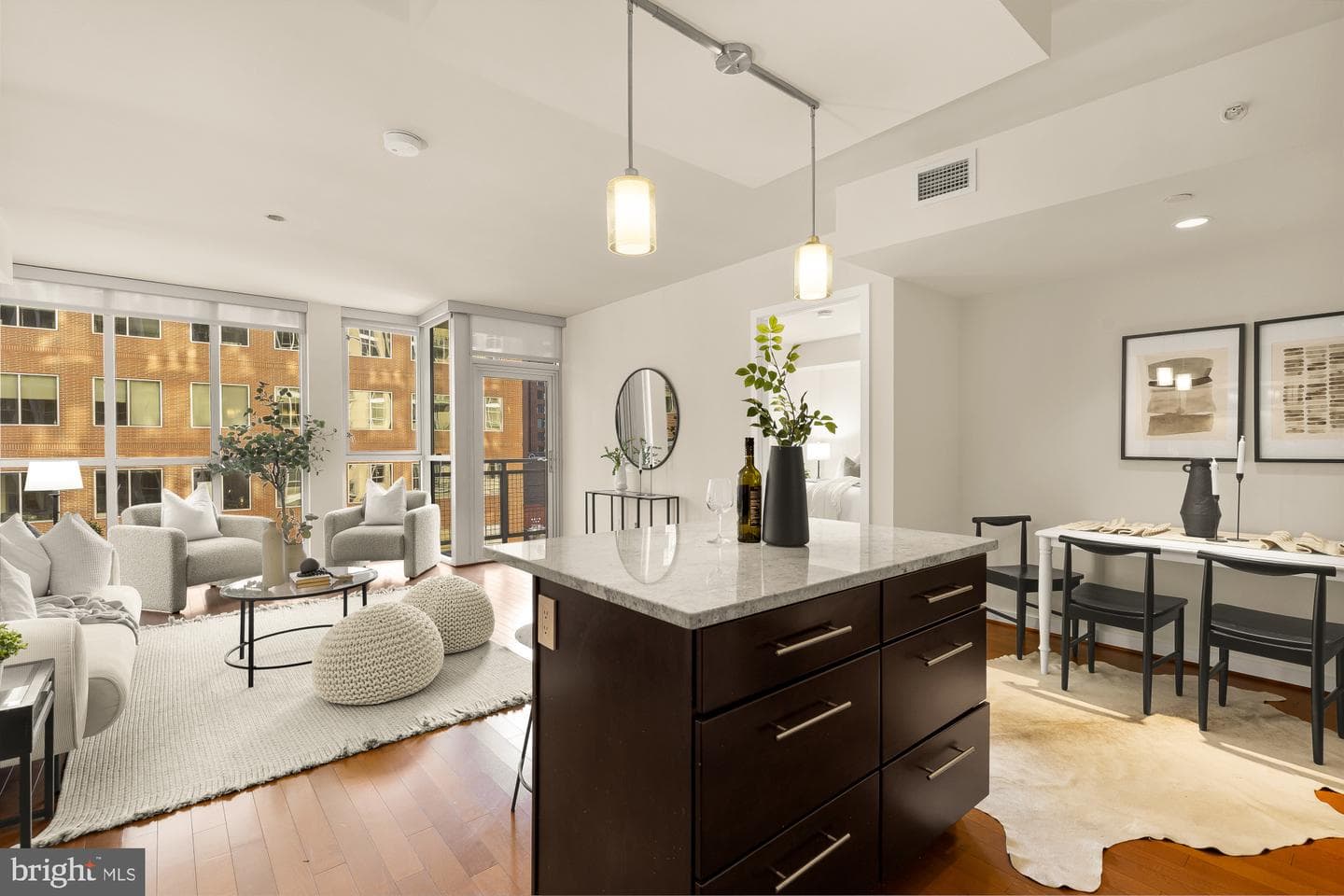 1025 1st Street SE #510 photo 3