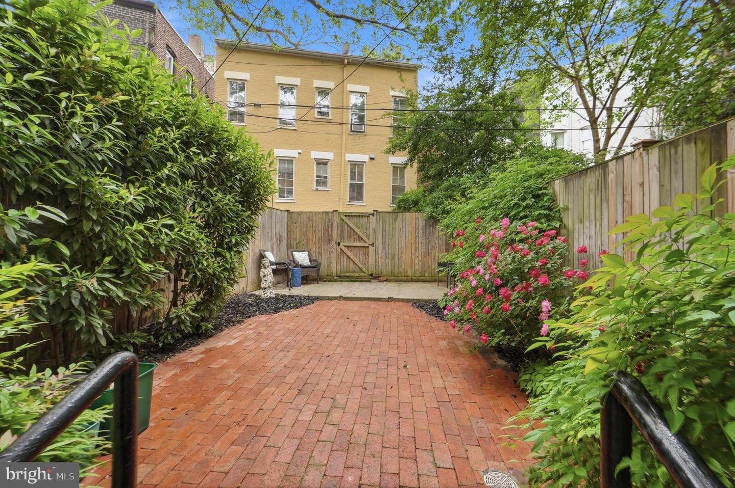 319 C Street SE photo 49