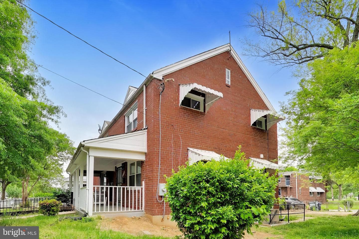 186 Forrester Street SW photo 3