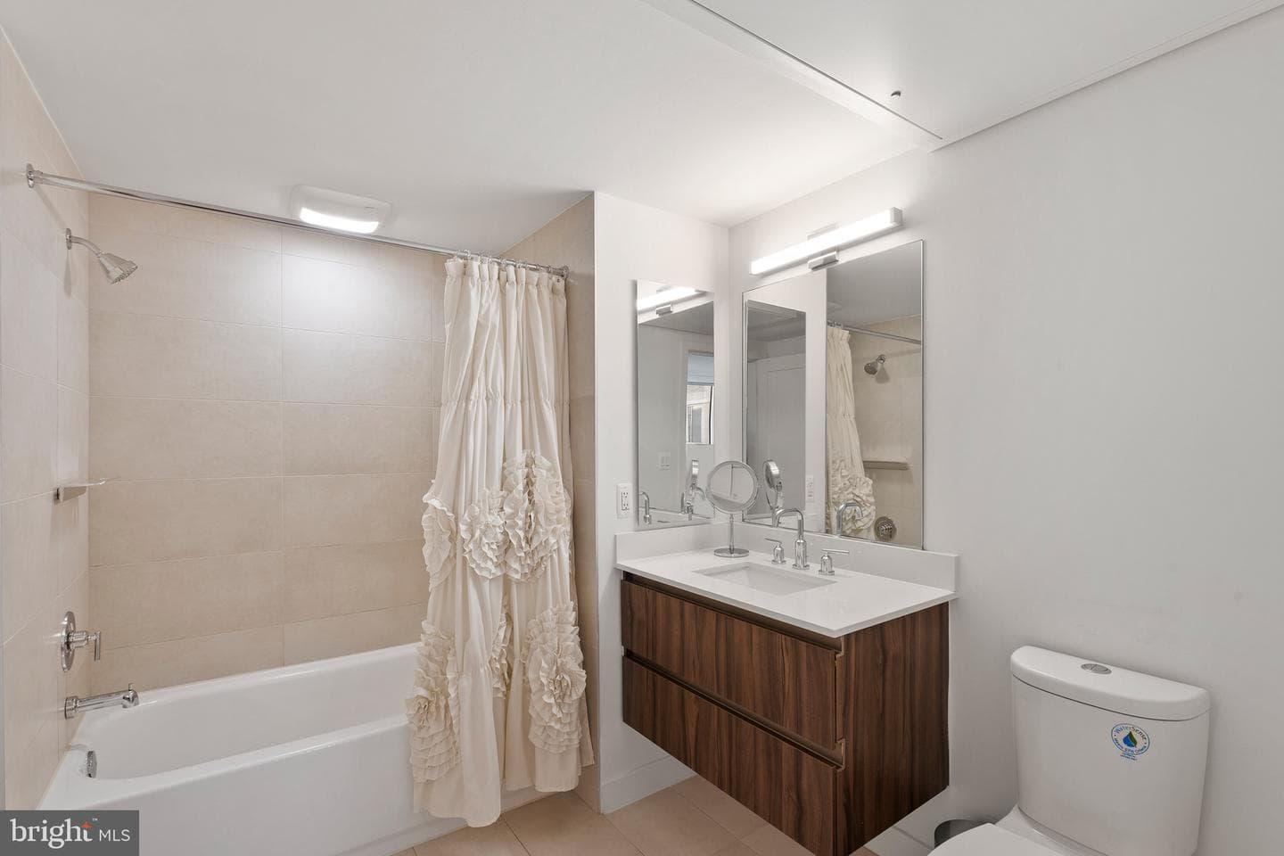 37 L Street SE #908 photo 4