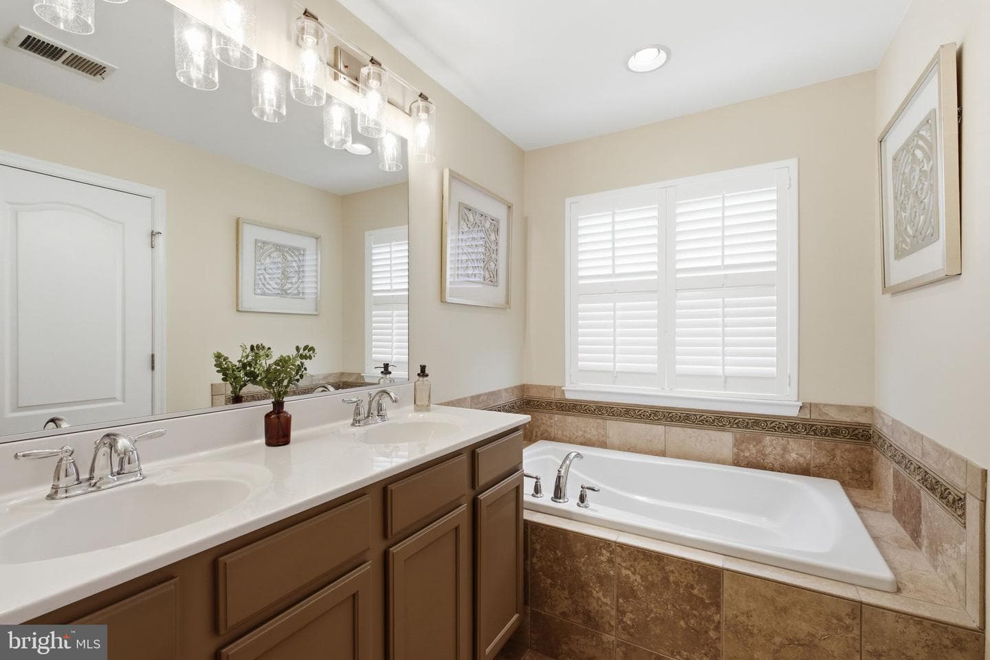 627 Ava Circle NE photo 27