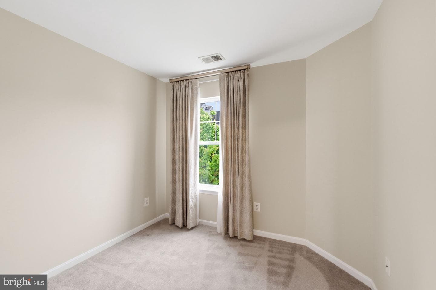 627 Ava Circle NE photo 30