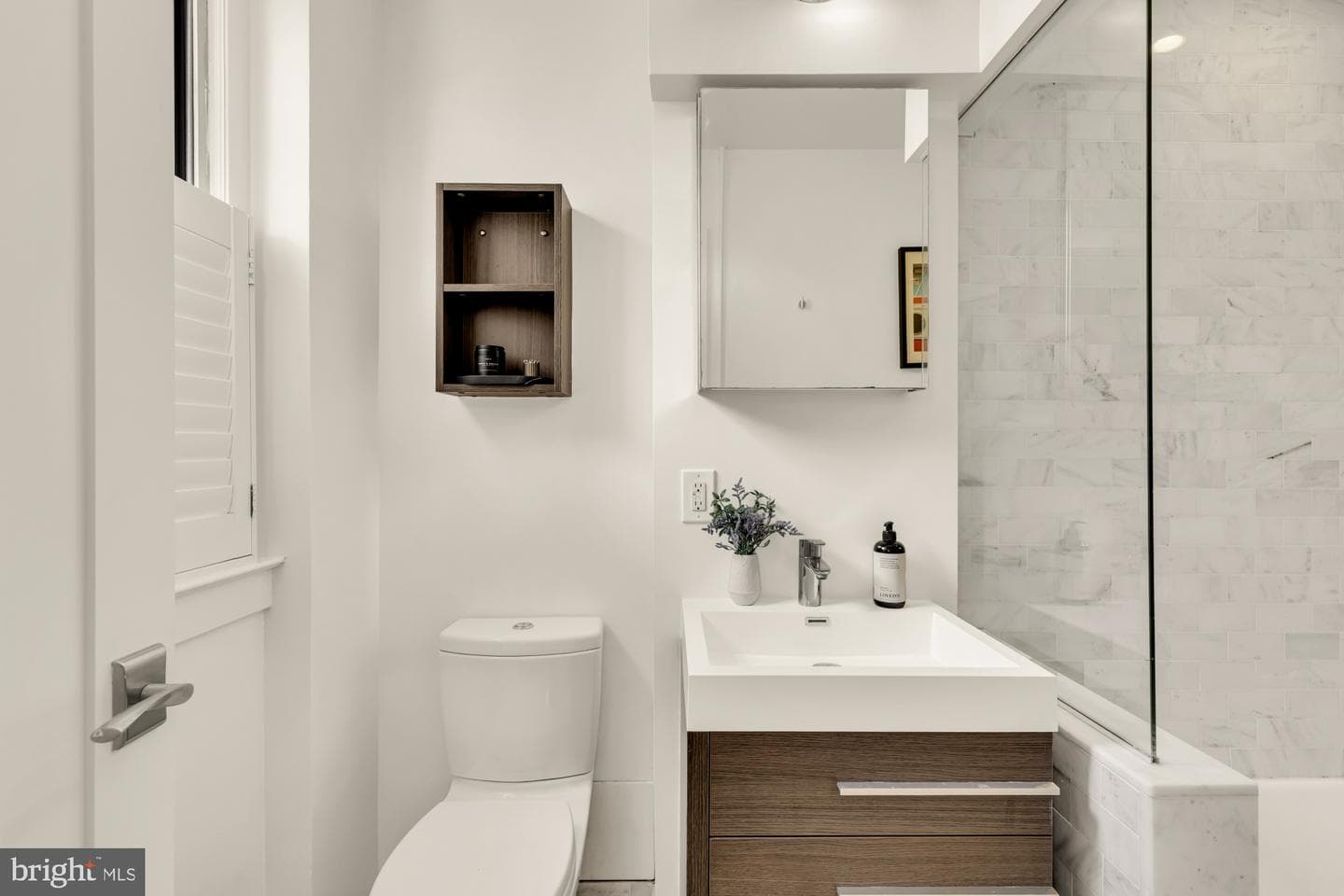 1910 Kalorama Road NW #302 photo 18