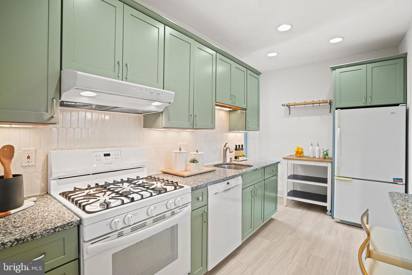 1831 California Street NW #32 photo 9