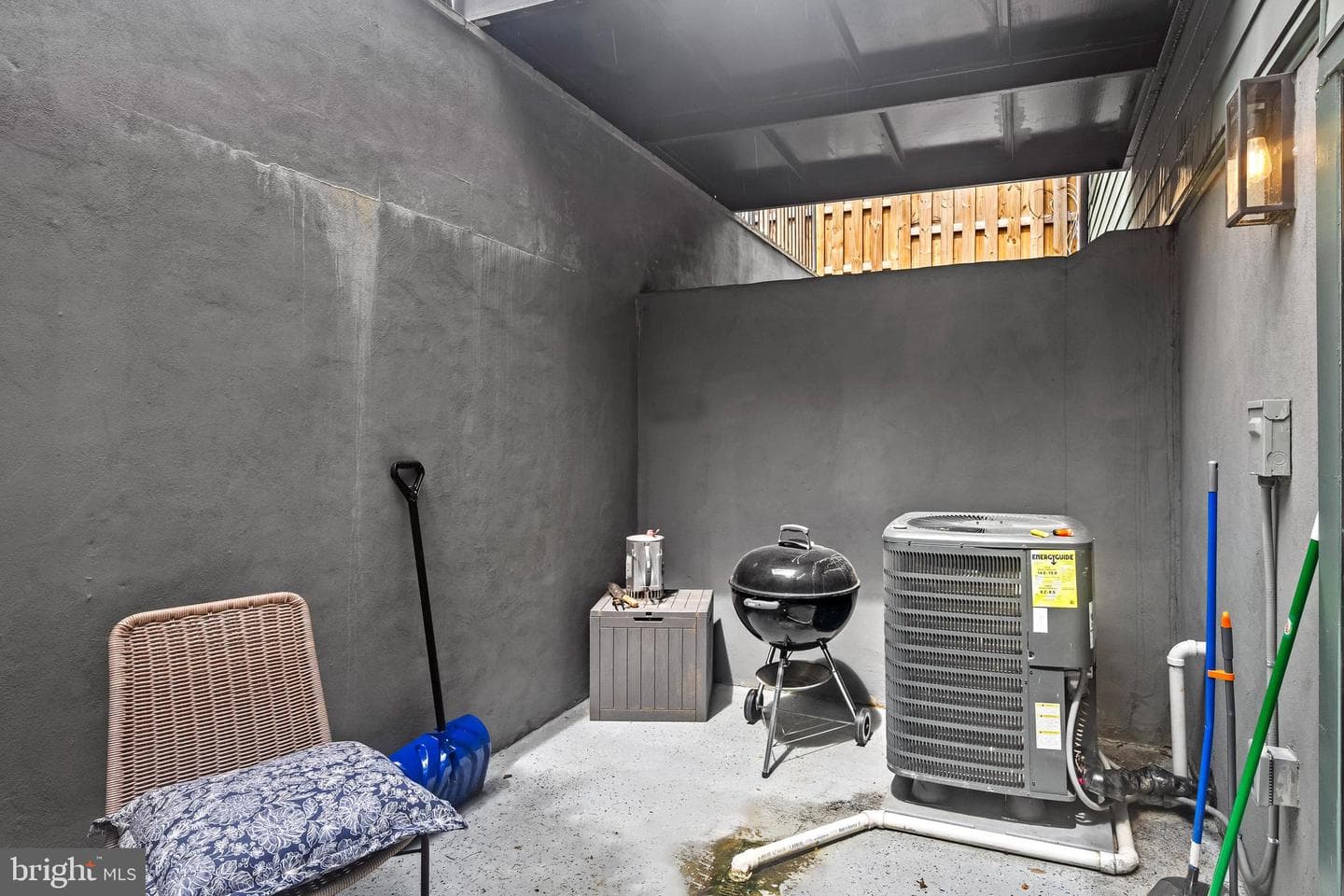 1223 Meigs Place NE #101 photo 20
