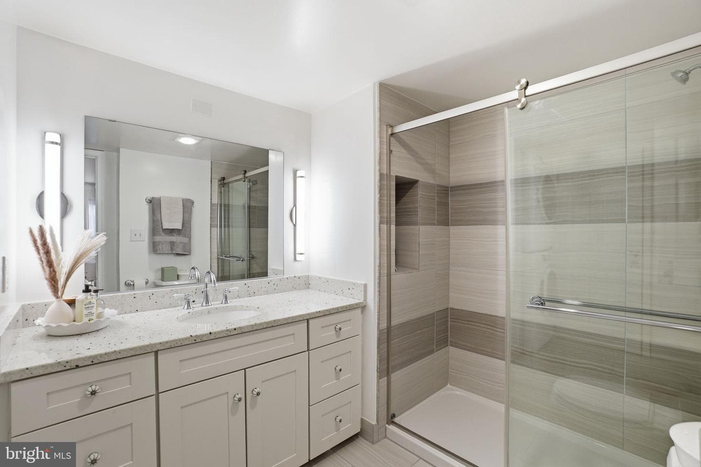 2320 Wisconsin Avenue NW #216 photo 17