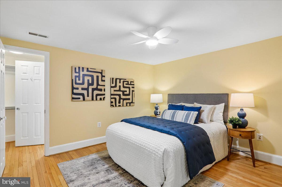 523 8th Street NE #302 photo 28