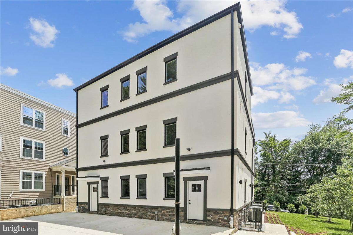 3929 Fulton Street NW #a photo 5