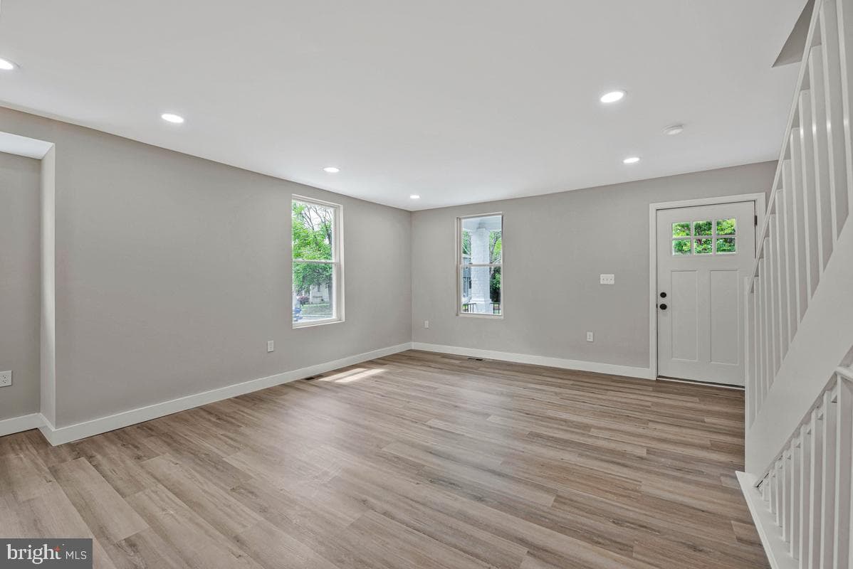 823 46th Street NE photo 10