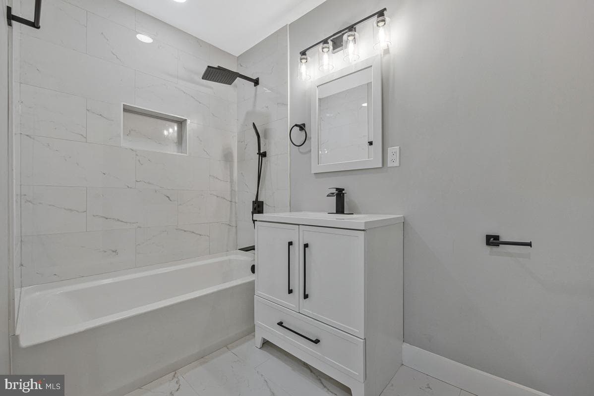 823 46th Street NE photo 28
