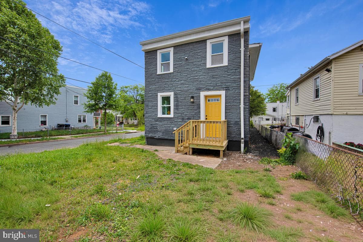 823 46th Street NE photo 39