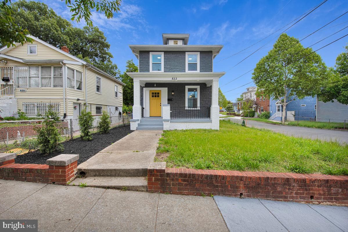 823 46th Street NE photo 4