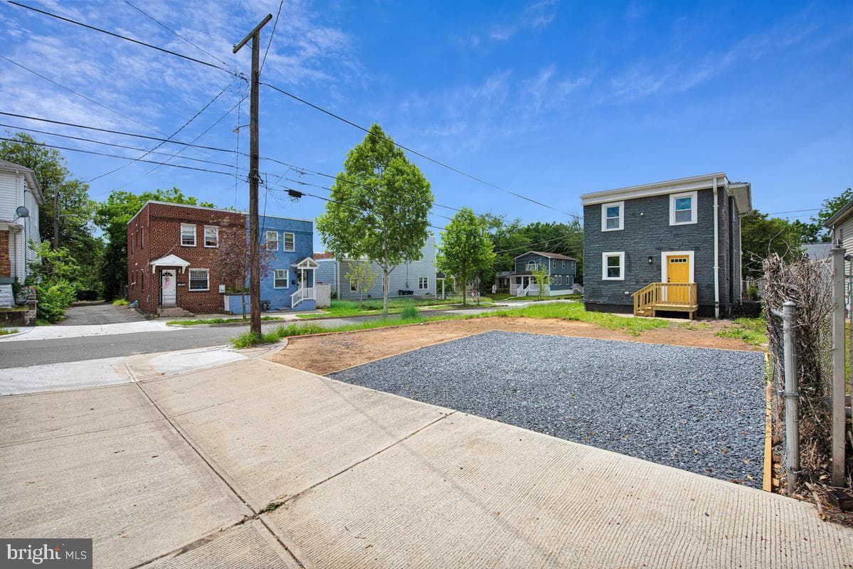 823 46th Street NE photo 41