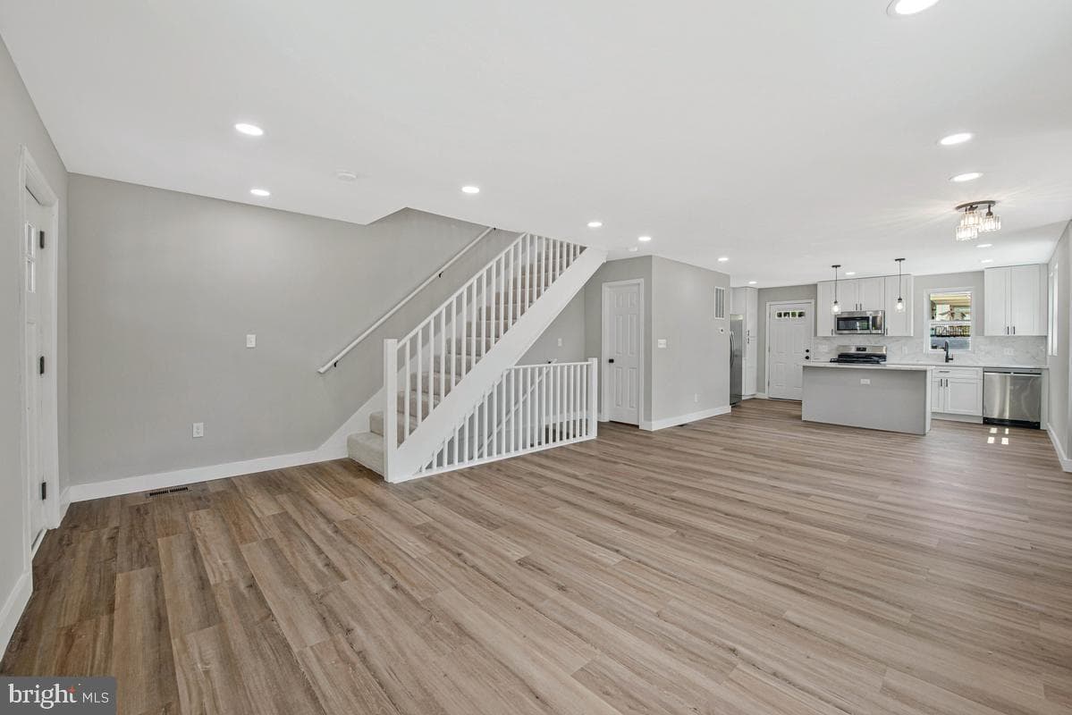 823 46th Street NE photo 9