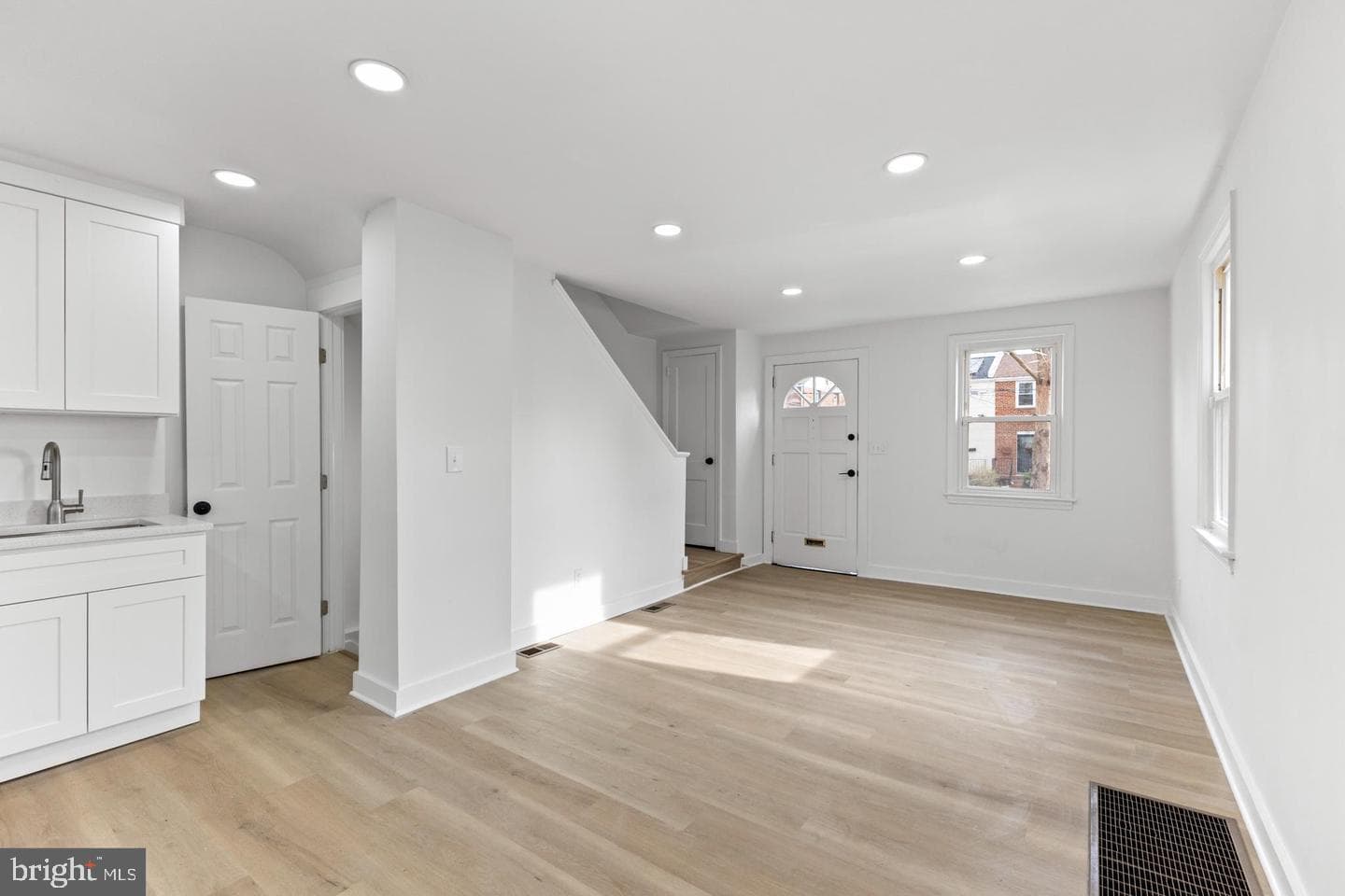 210 62nd Street NE photo 5