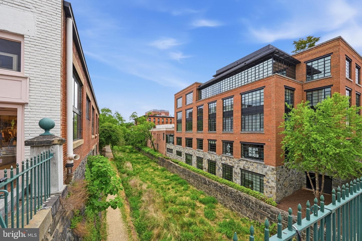 1080 Wisconsin Avenue NW #3016 photo 35
