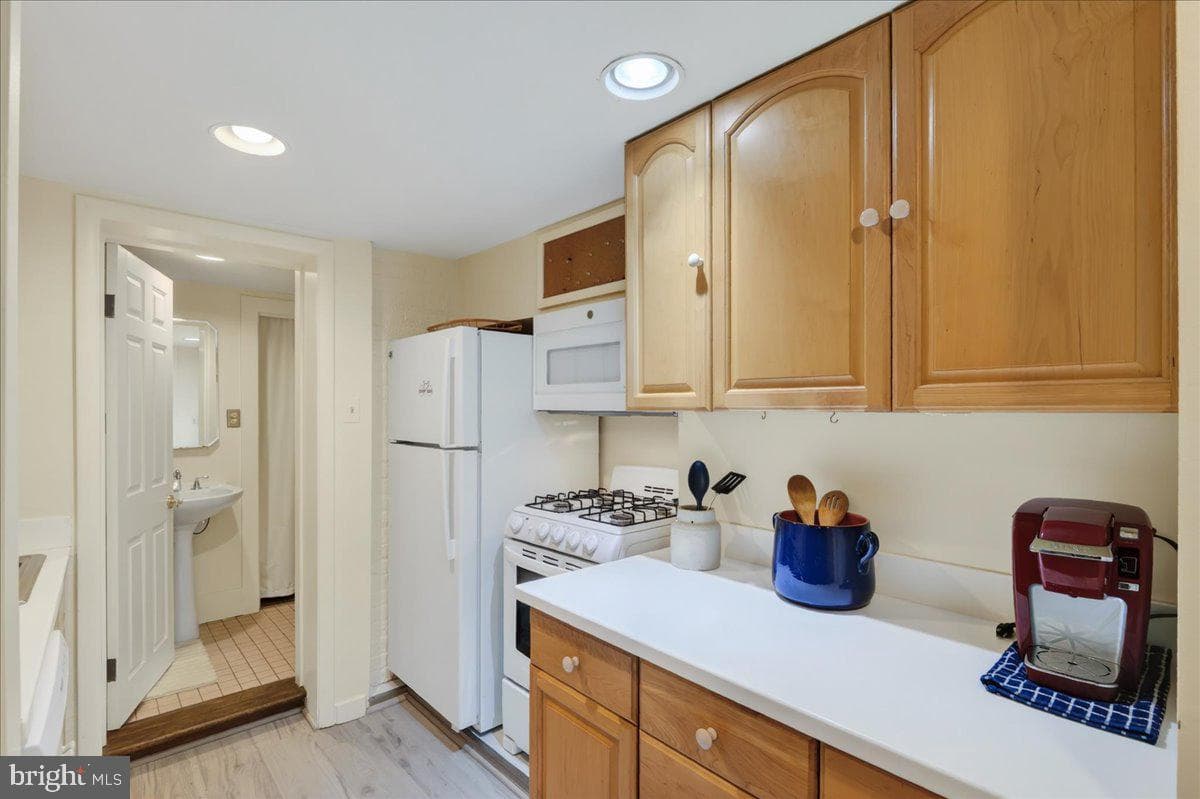 5420 Macarthur Boulevard NW photo 63