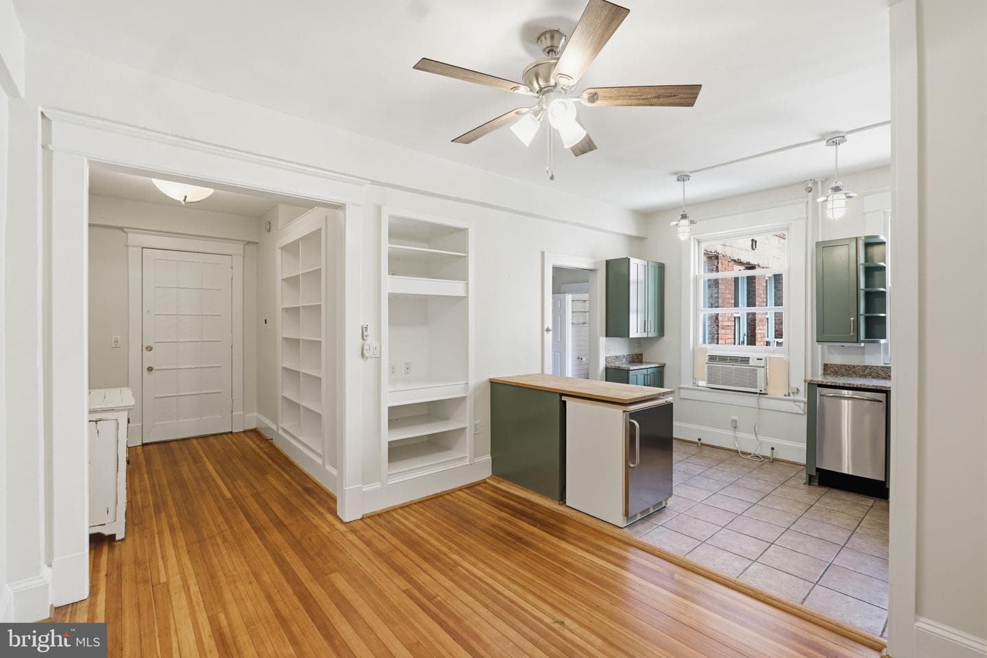 1736 Columbia Road NW #307 photo 6