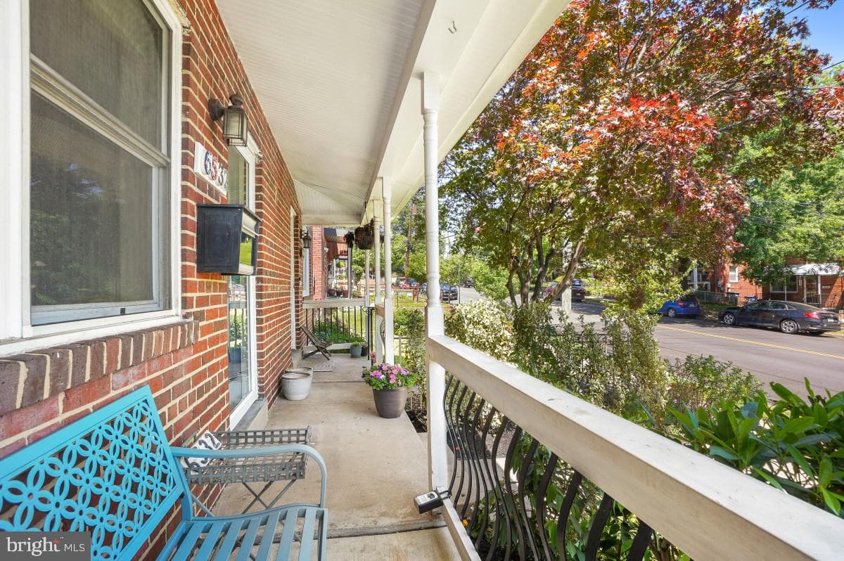 6532 North Capitol Street NW photo 2