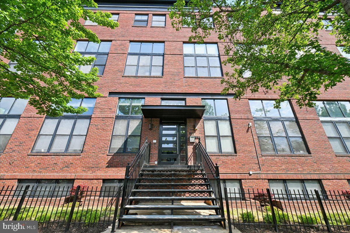 1111 W Street NW #12 photo 3