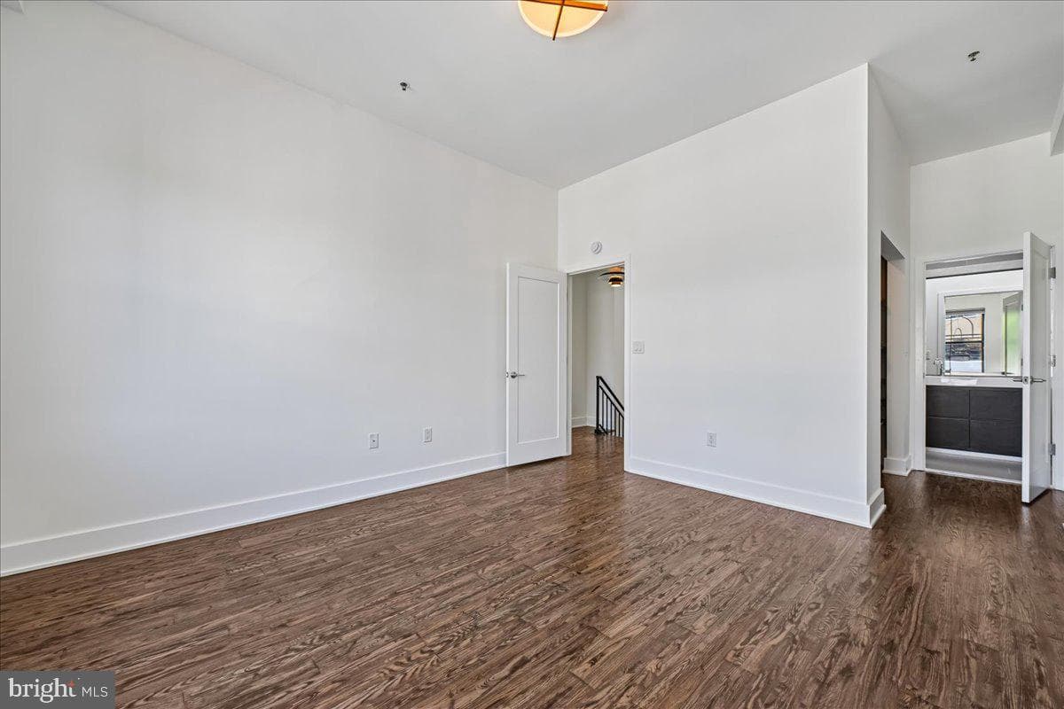 1111 W Street NW #12 photo 32