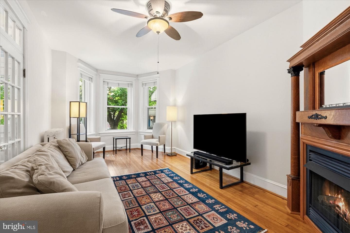 1032 Kenyon Street NW photo 6
