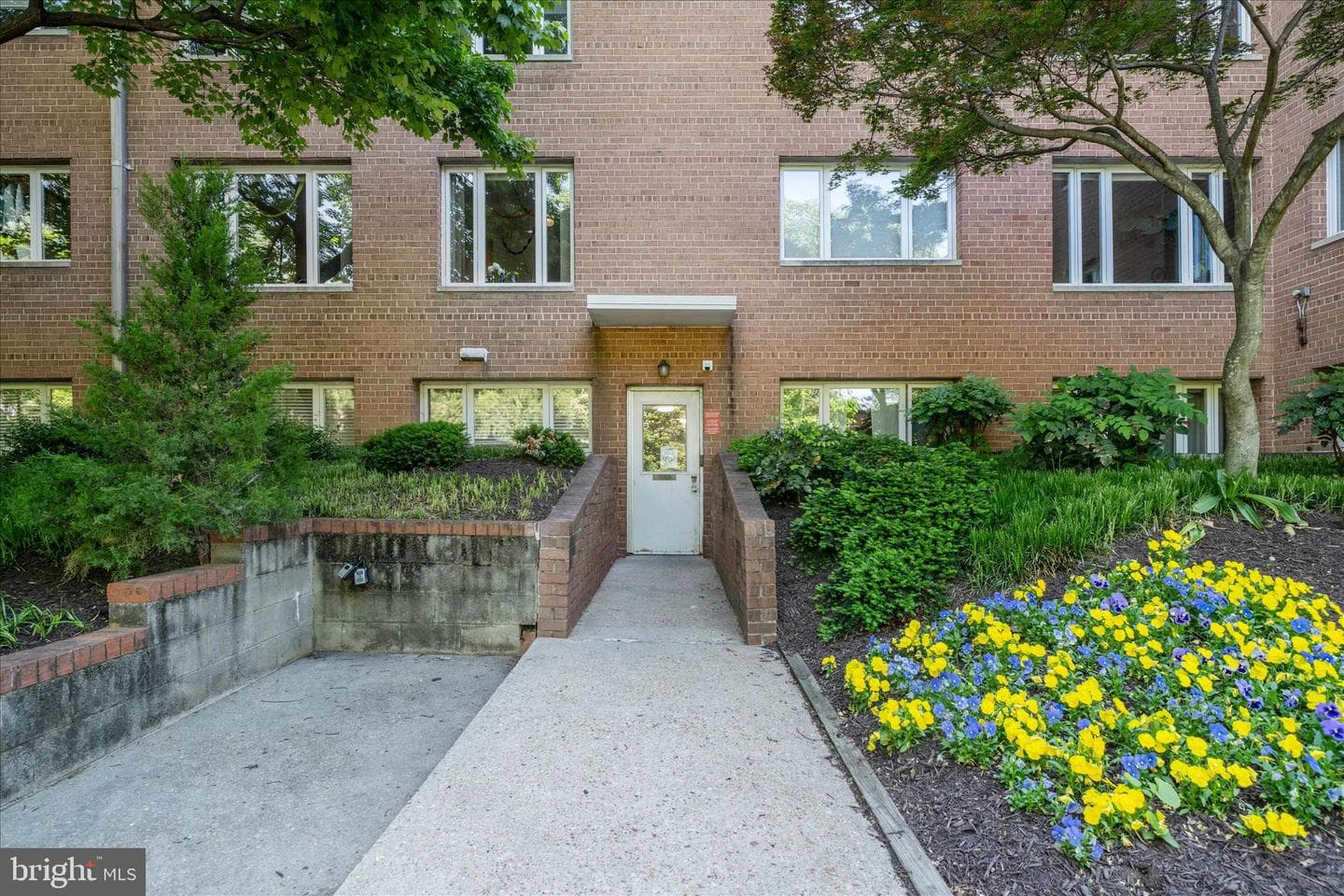2400 NW 41st Street NW #403 photo 26