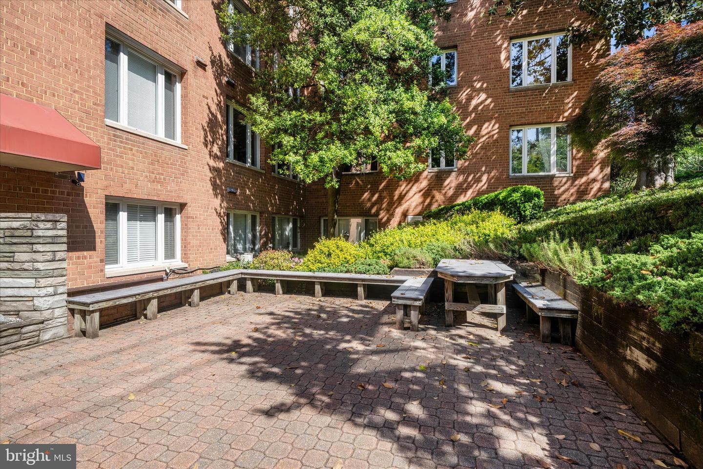 2400 NW 41st Street NW #403 photo 31