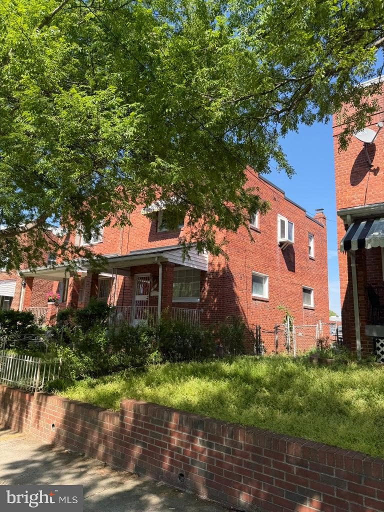 42 54th Street SE photo 3