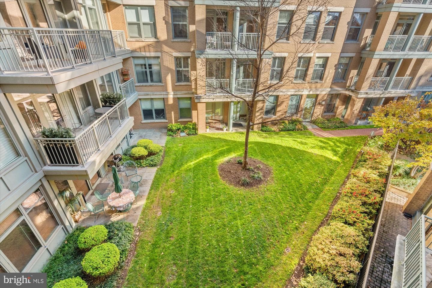 2425 L Street NW #324 photo 12