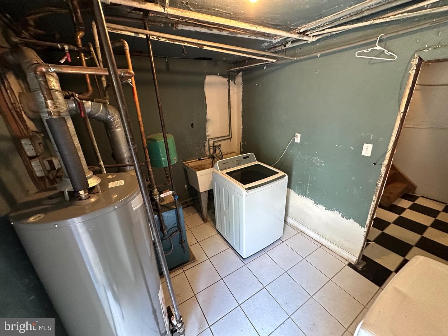521 Oakwood Street SE photo 30