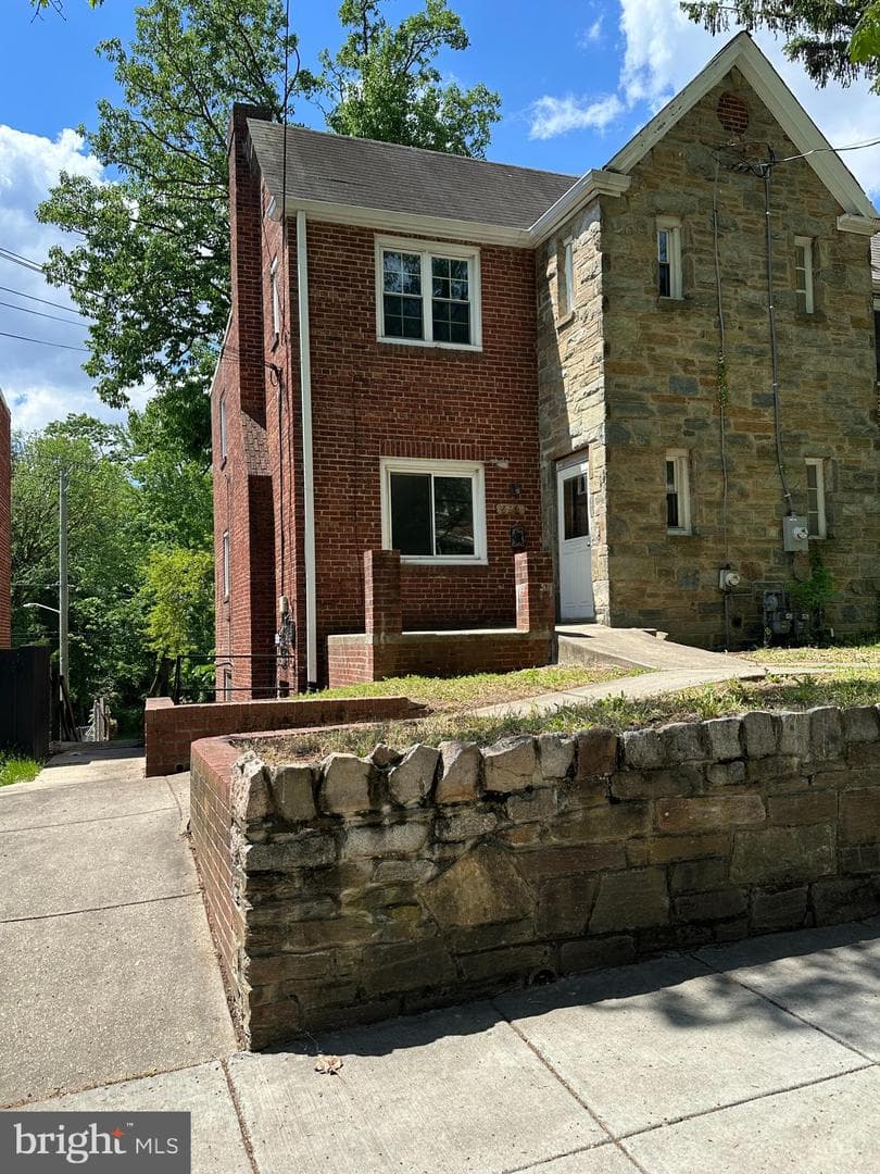 521 Oakwood Street SE photo 34