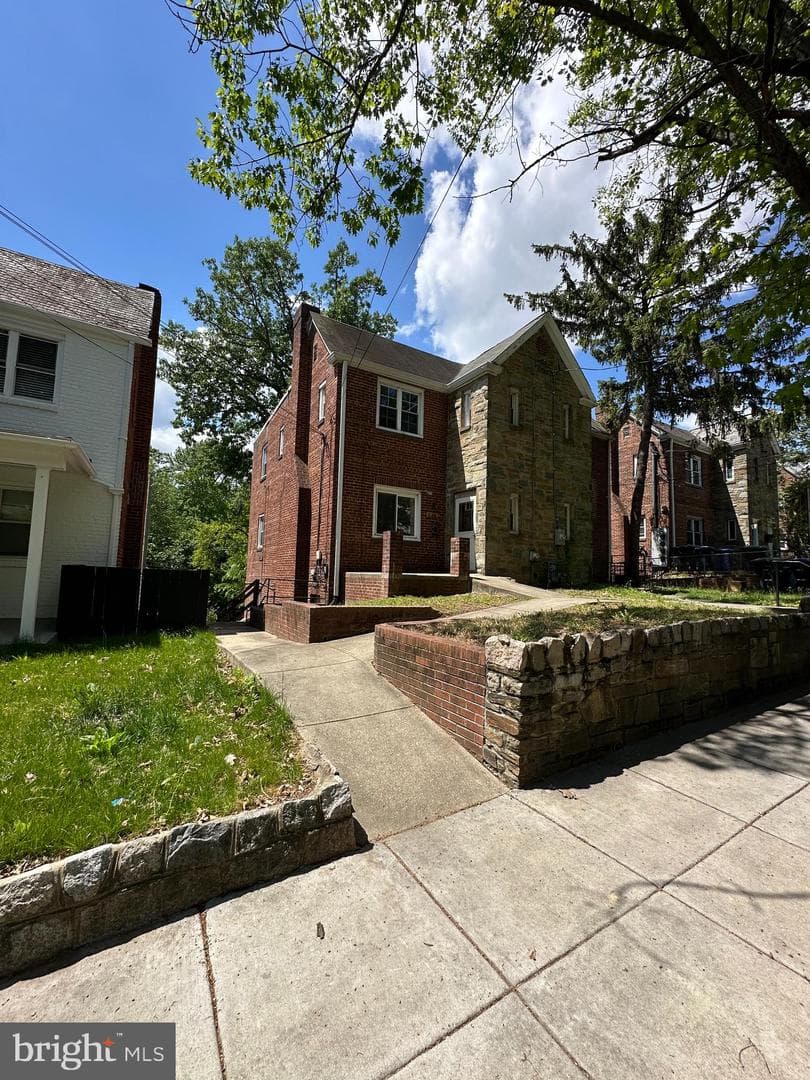 521 Oakwood Street SE photo 35
