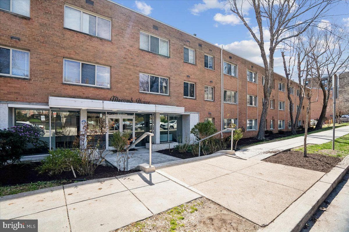 2710 Macomb Street NW #111 photo 22