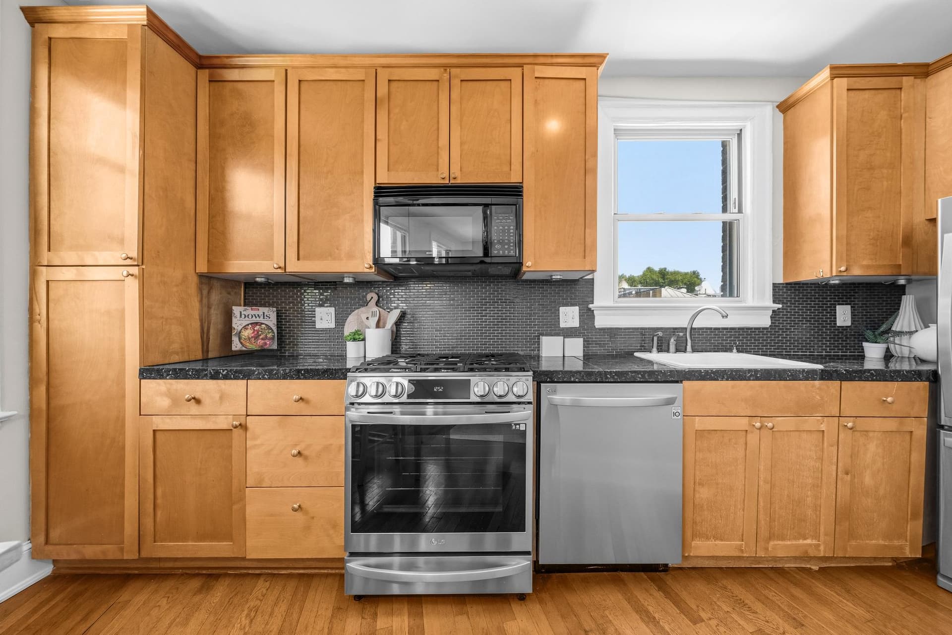 1875 Mintwood Place NW #36 photo 9