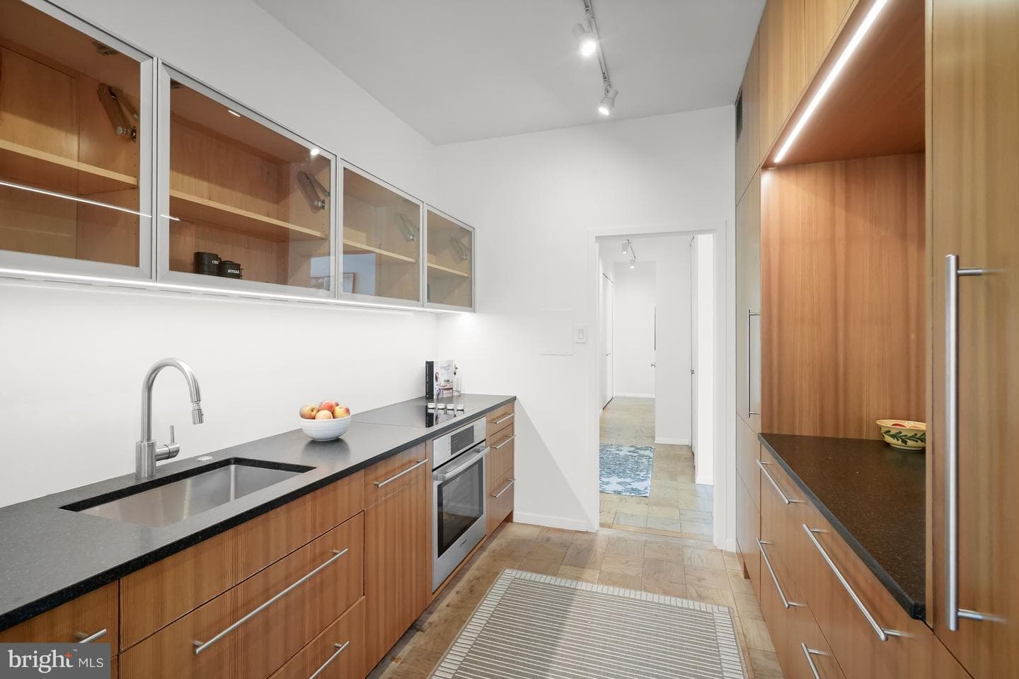 4101 Cathedral Avenue NW #504 photo 12