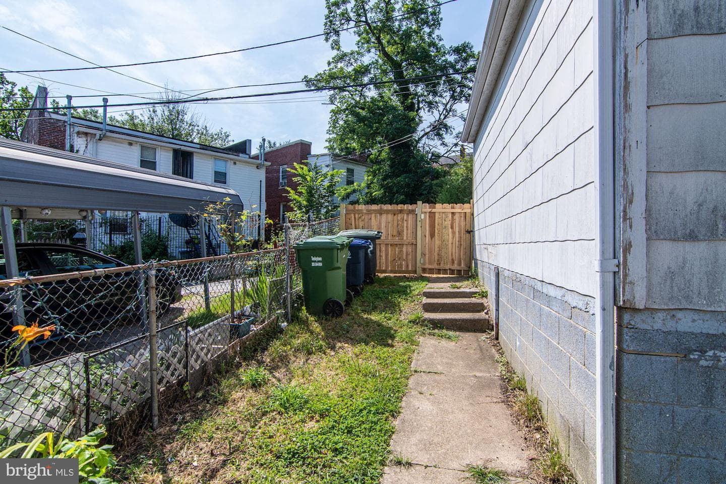 2413 Minnesota Avenue SE photo 28