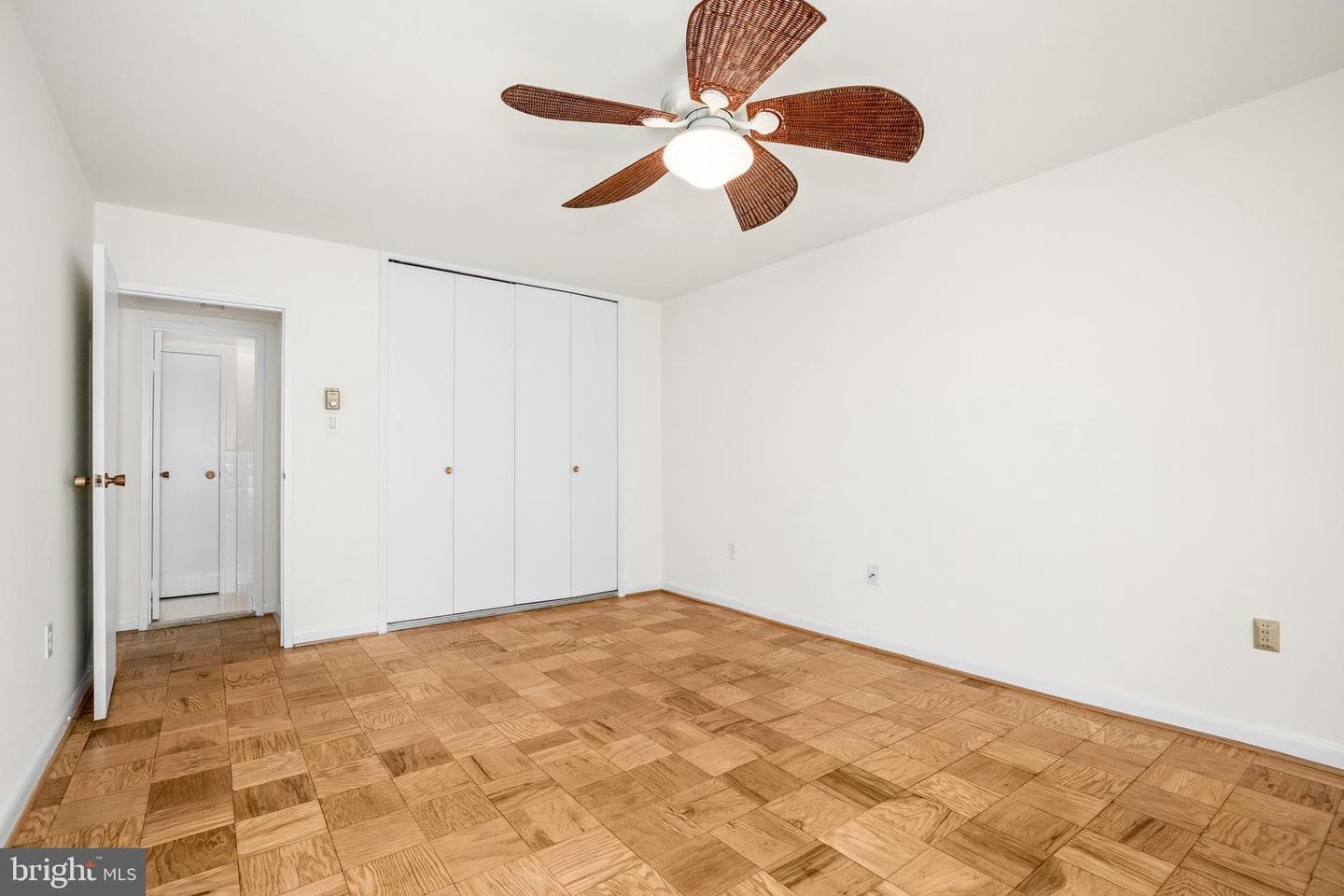 4201 Cathedral Avenue NW #220e photo 24
