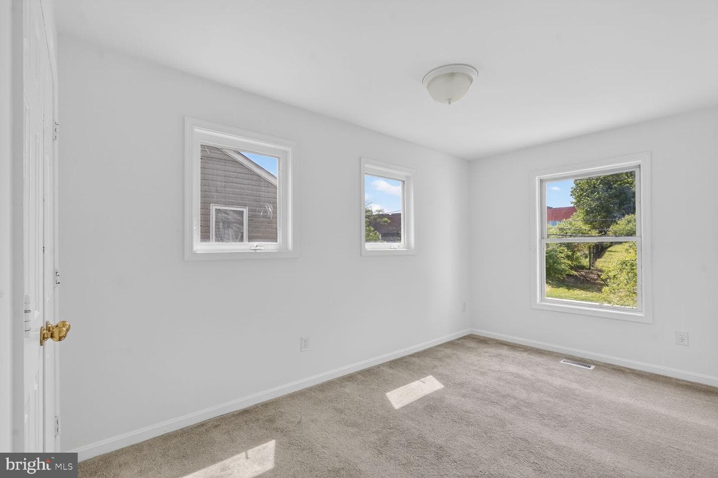 227 54th Street NE photo 14