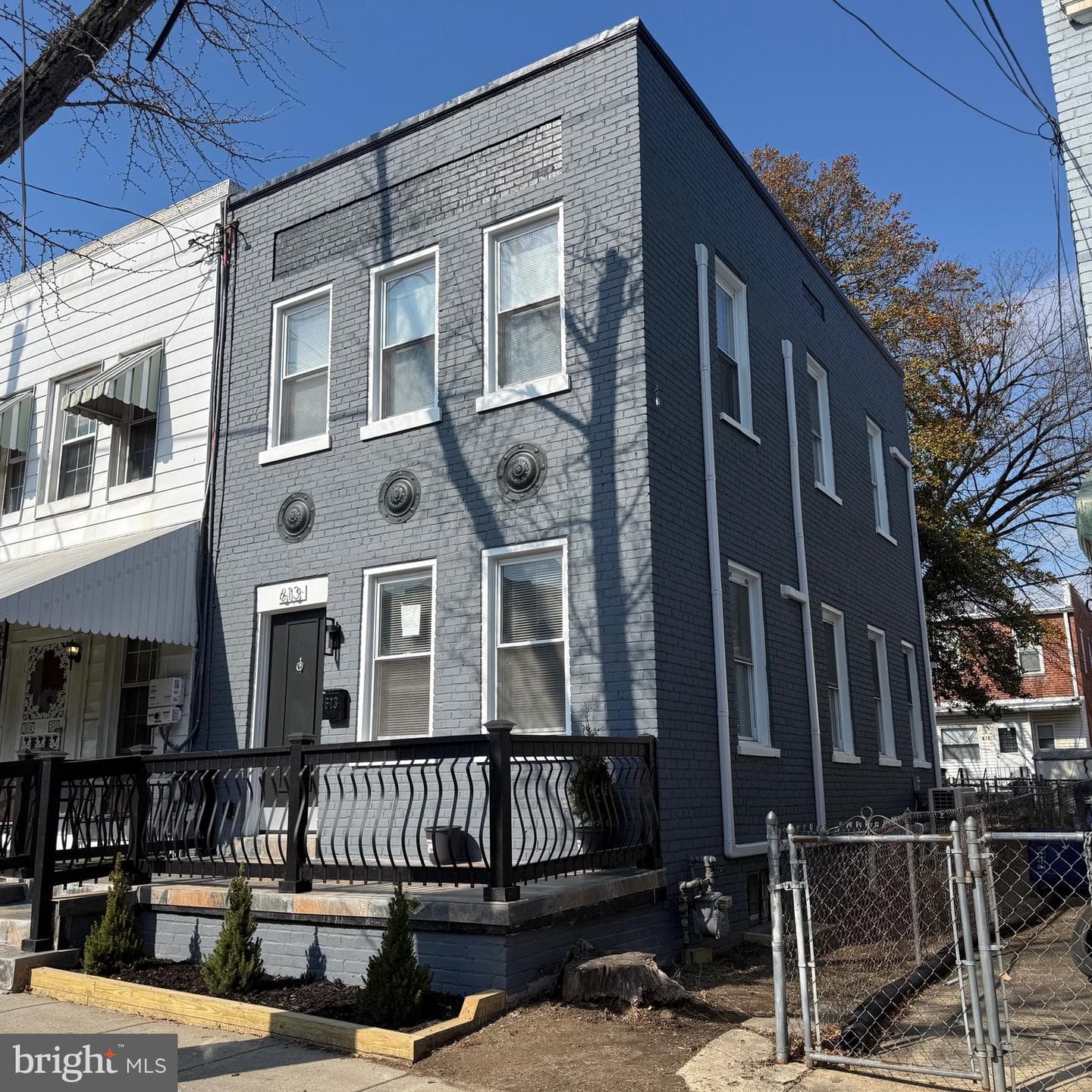 613 Roxboro Place NW photo 52