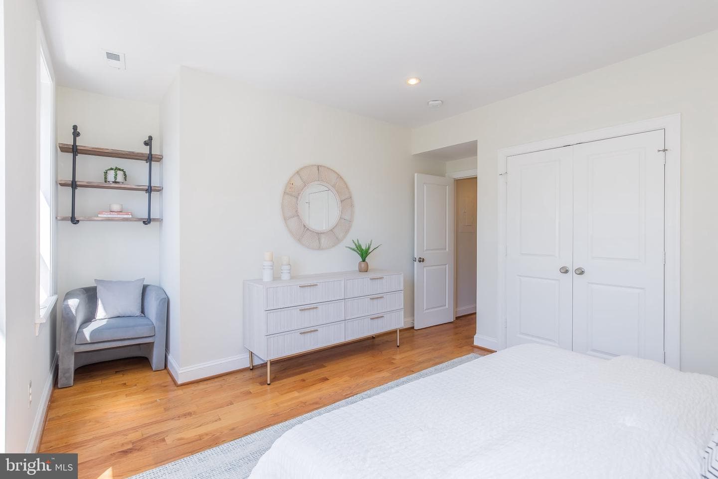 1116 C Street NE #202 photo 20