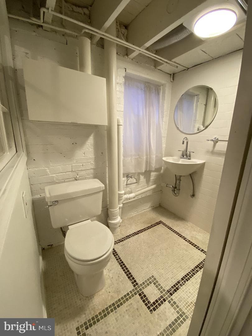 417 G Street NE photo 13