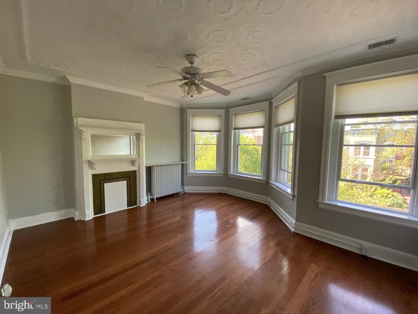 417 G Street NE photo 17