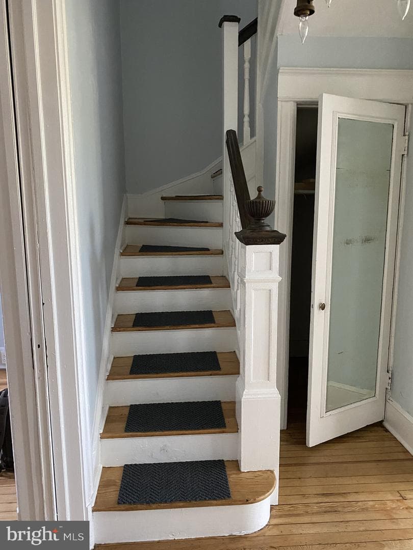 417 G Street NE photo 6