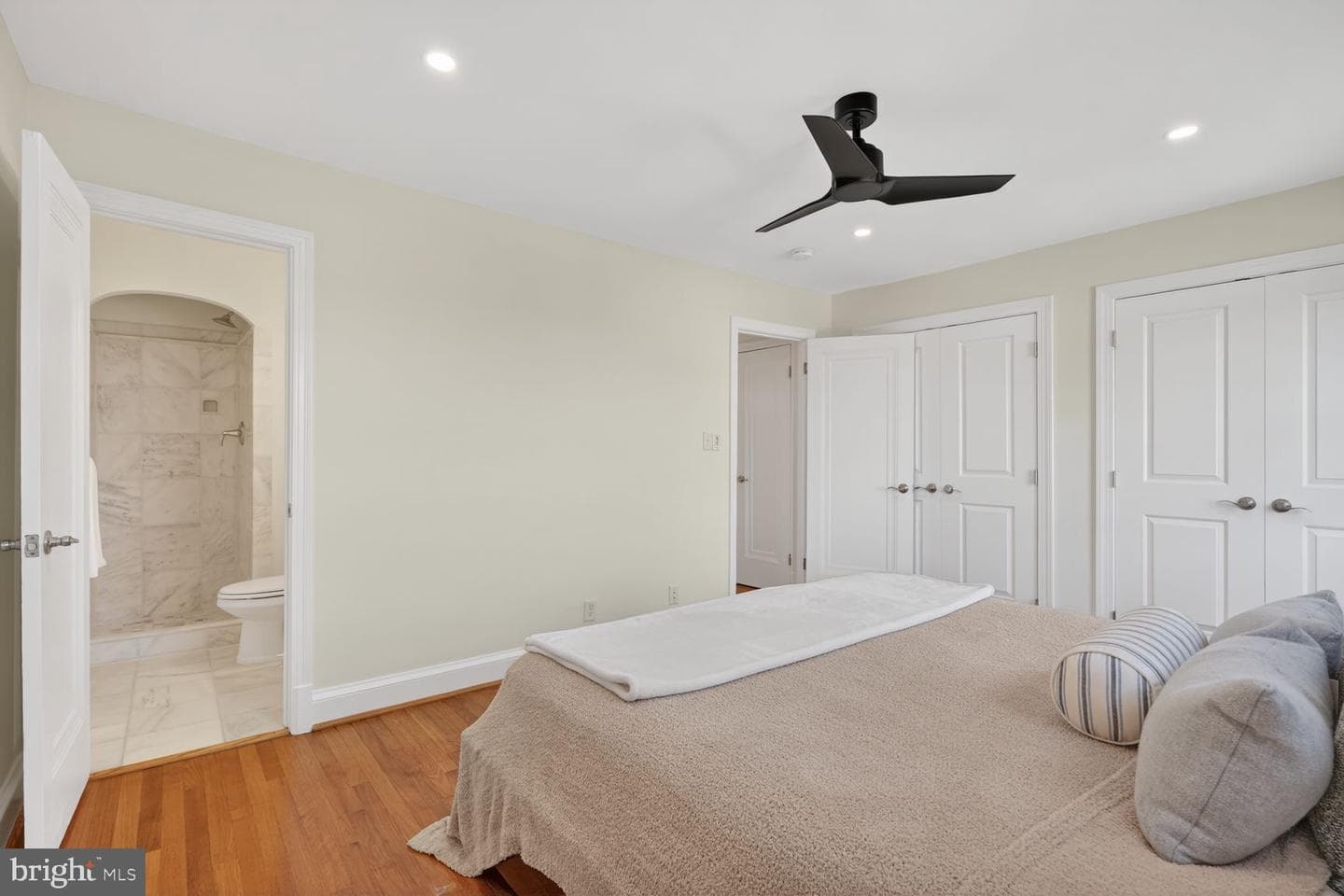 308 Emerson Street NW photo 15