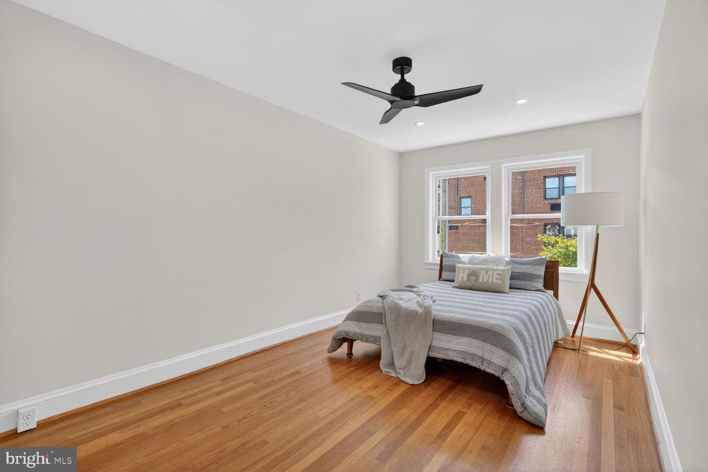 308 Emerson Street NW photo 17