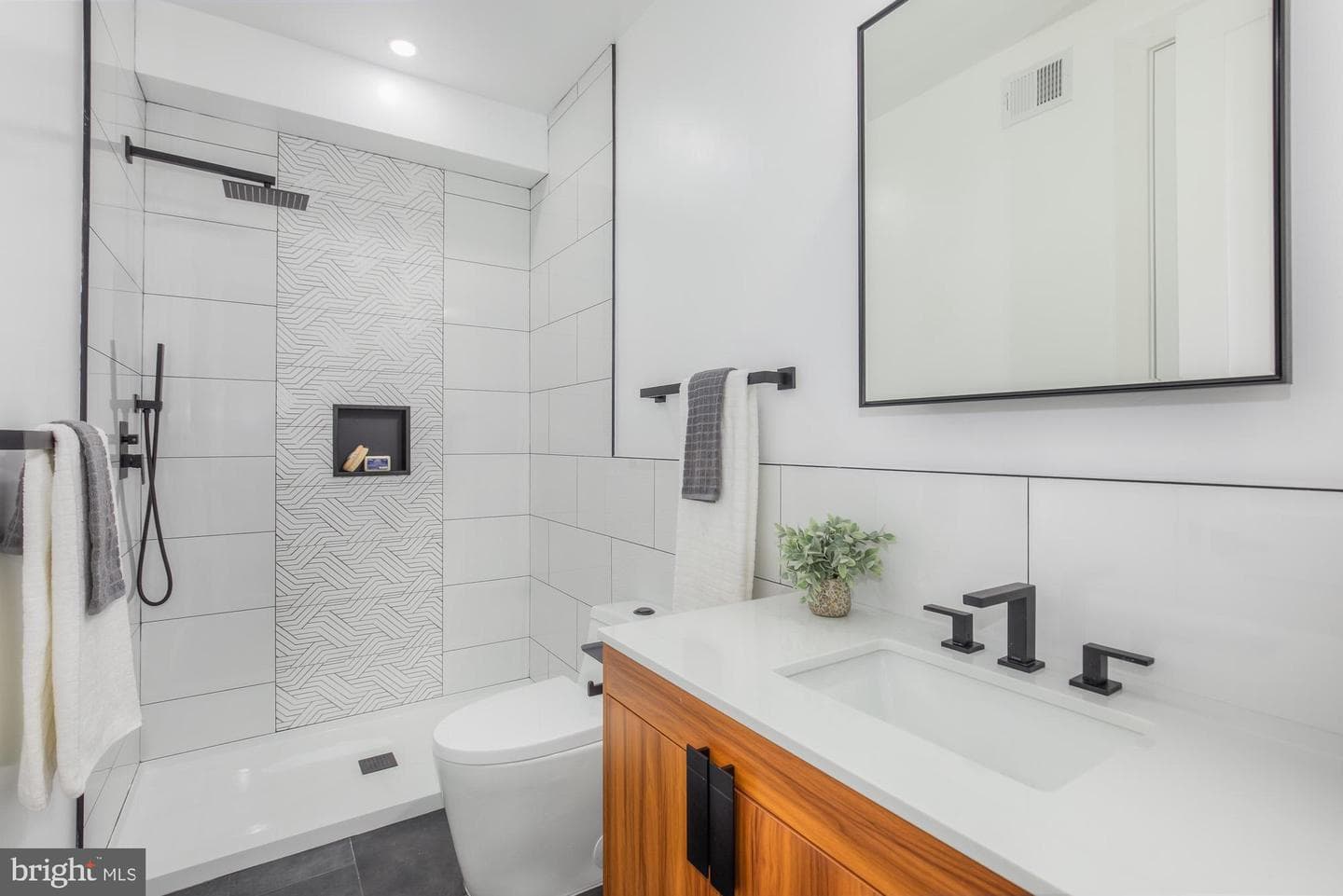 1218 5th Street NE #1 photo 11