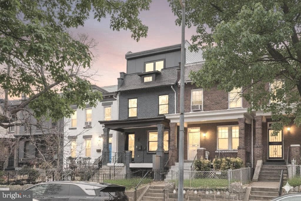 1218 5th Street NE #1 photo 2
